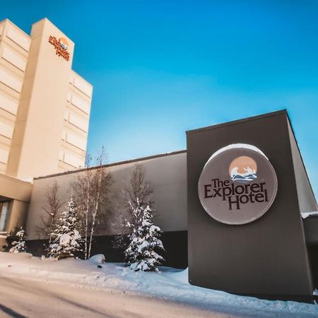 The Explorer Hotel Yellowknife Exterior foto