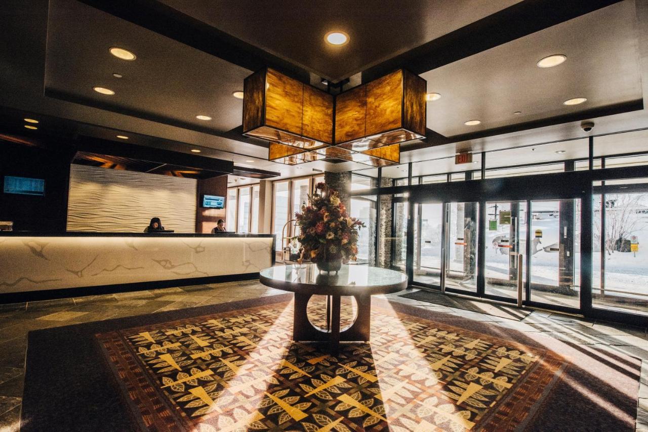 The Explorer Hotel Yellowknife Exterior foto