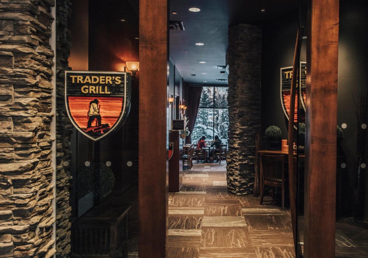 The Explorer Hotel Yellowknife Exterior foto